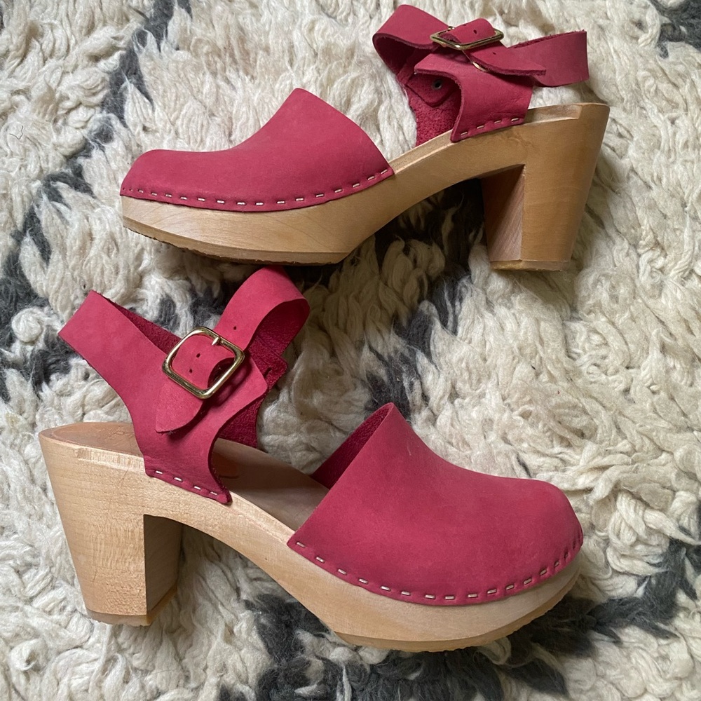 BRYR Emma Closed Toe, High, Size 9